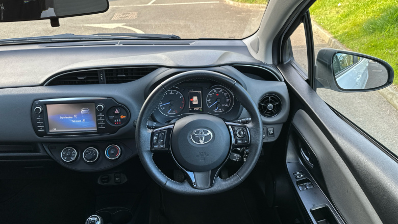 Toyota Yaris 1.5 VVT-i Icon 5dr Petrol Hatchback